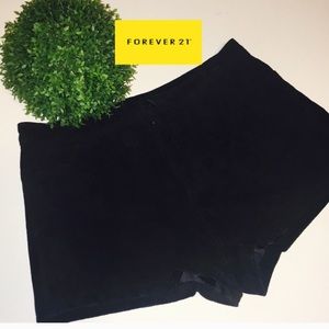 Forever 21 Black Suede Leather Shorts Size Medium